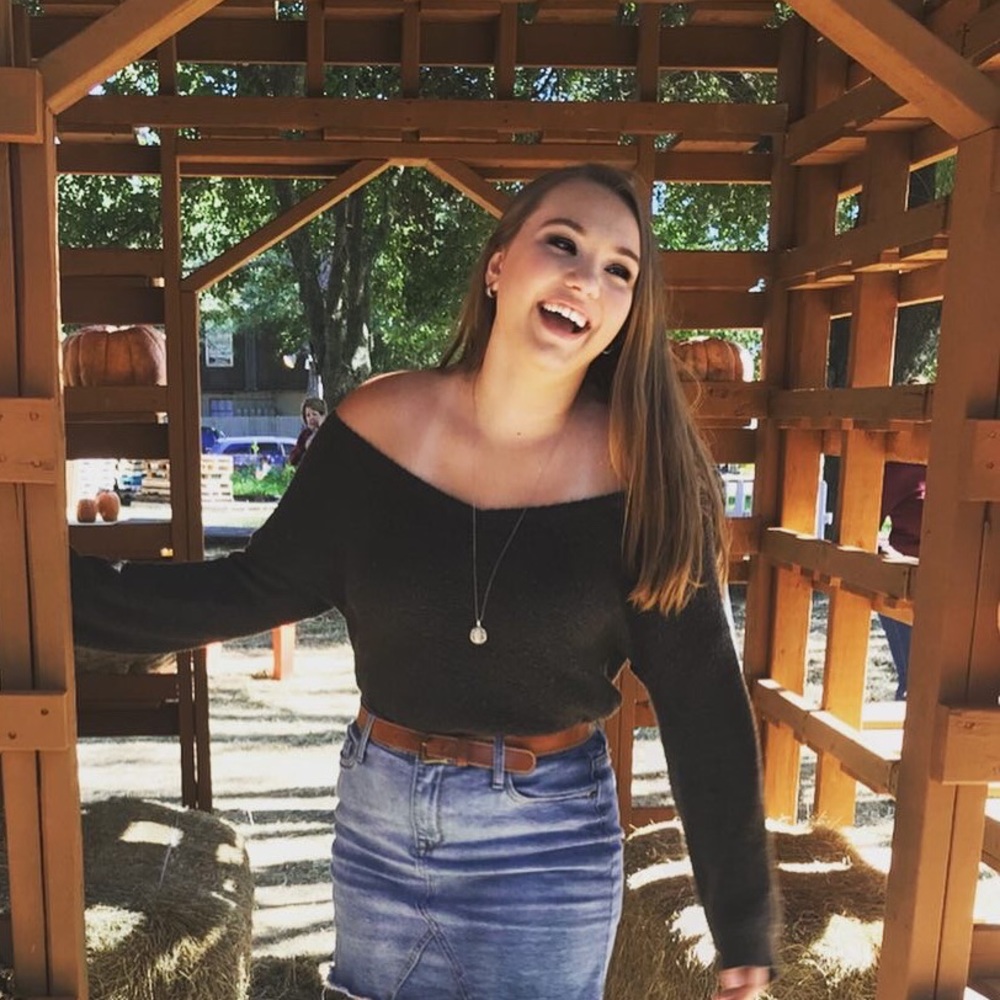 Meet your Posher, Ari